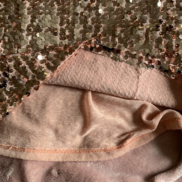 Tank - Picture 4 of 6